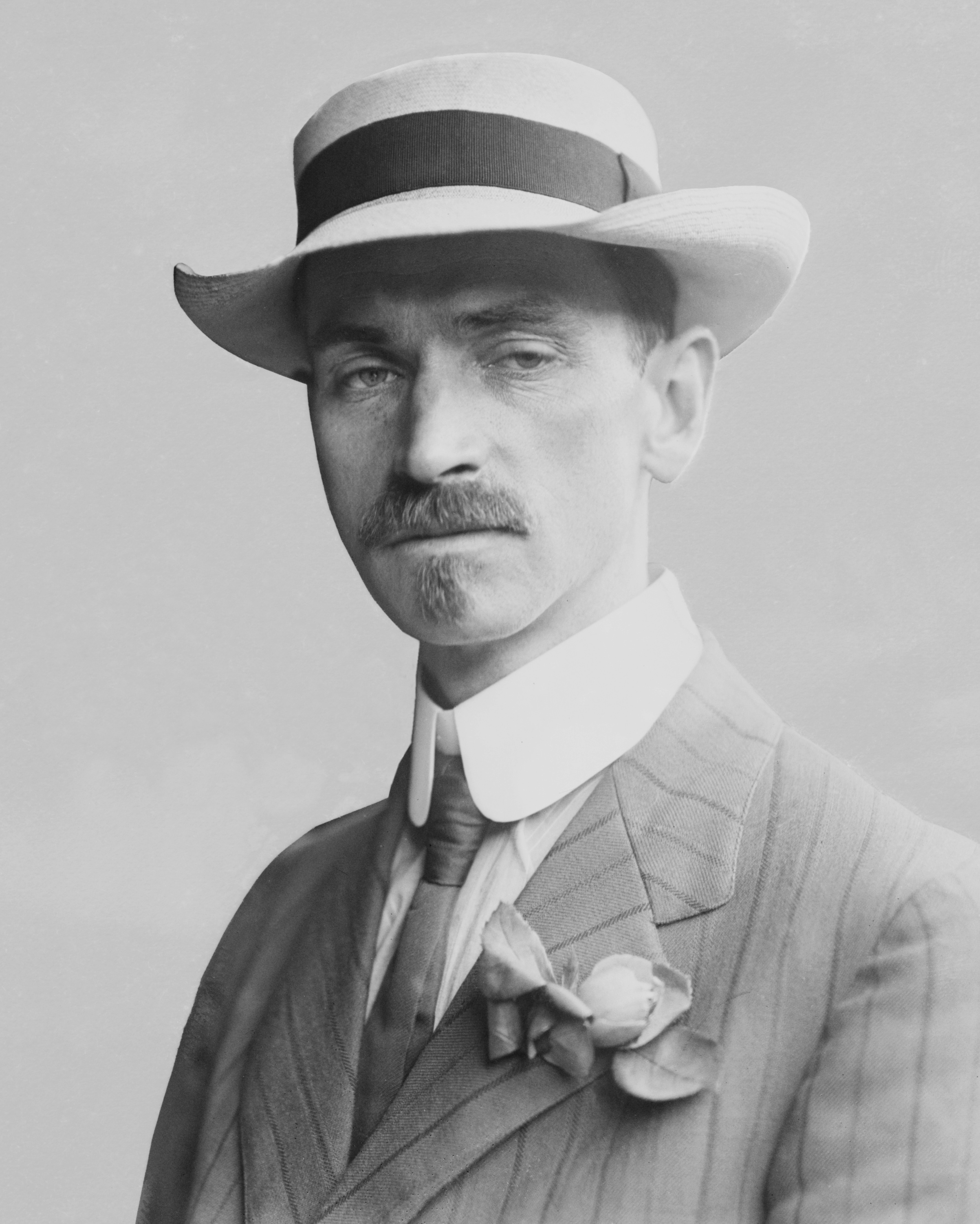 Portrait of Glenn Hammond Curtiss